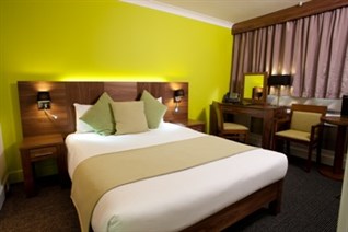 Business Class Hotel Accommodation Web